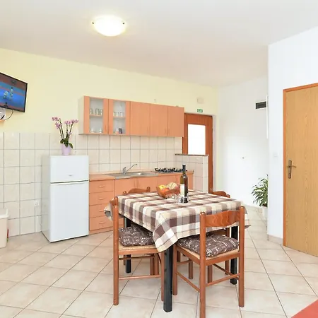 With A Parking Space Valbandon, - 20648 Apartment *