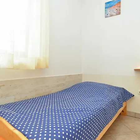 Apartment With A Parking Space Valbandon, - 20648 *