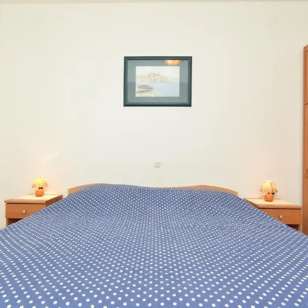 With A Parking Space Valbandon, - 20648 Apartment Fazana